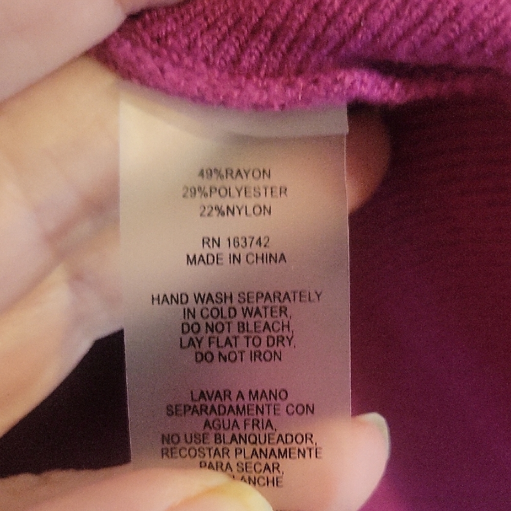 Vita Milano SzXL Magenta V-Neck long sleeve soft ribbed Sweater - Picture 3 of 4